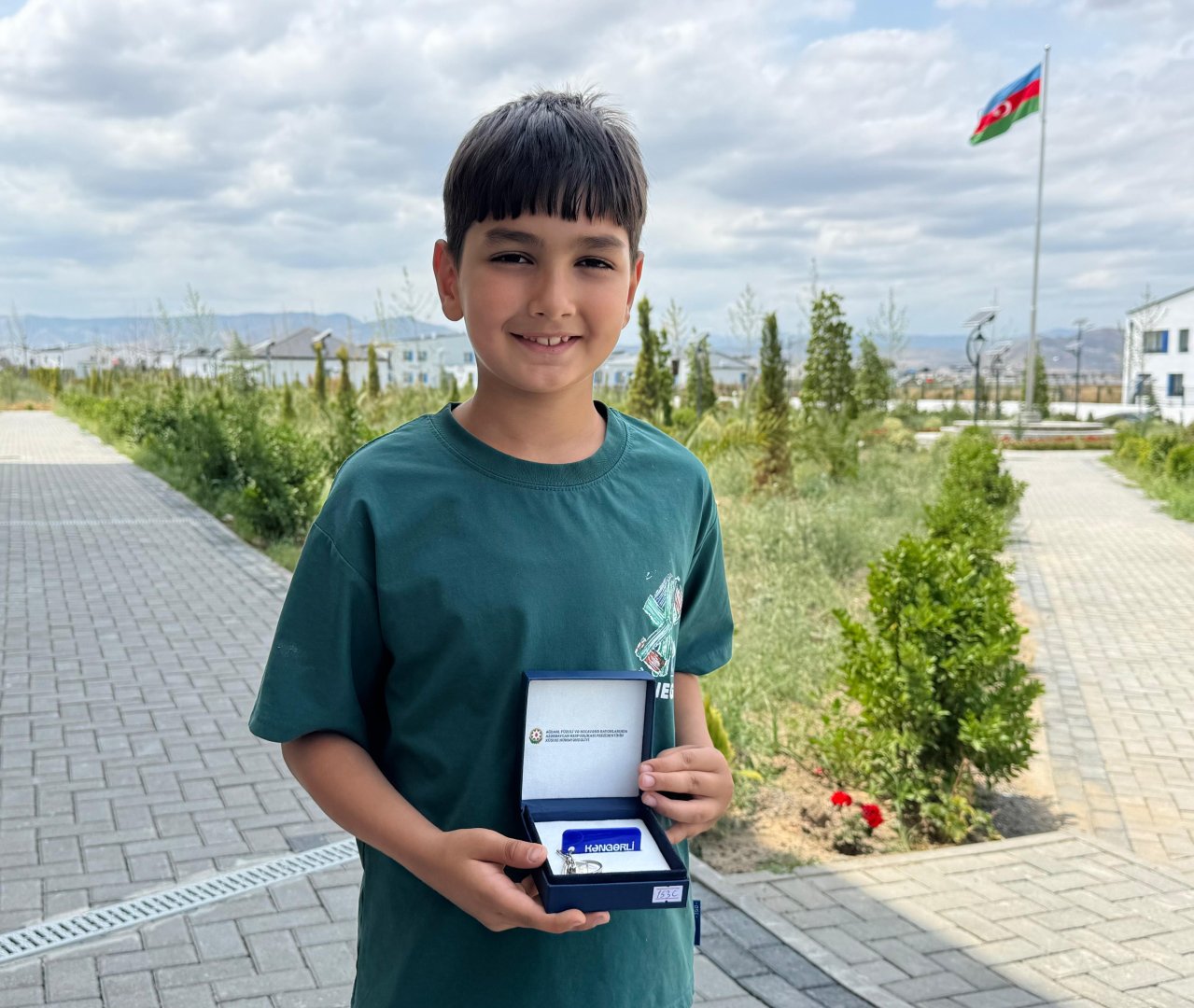 Köç karvanı Ağdamın Kəngərli kəndinə çatıb: 37 ailəyə evlərinin açarları təqdim edilib (FOTO)
