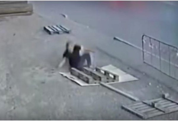 Bakıda oğlanın kanalizasiya kollektoruna düşərək ölməsi ilə bağlı cinayət işi başlanıb