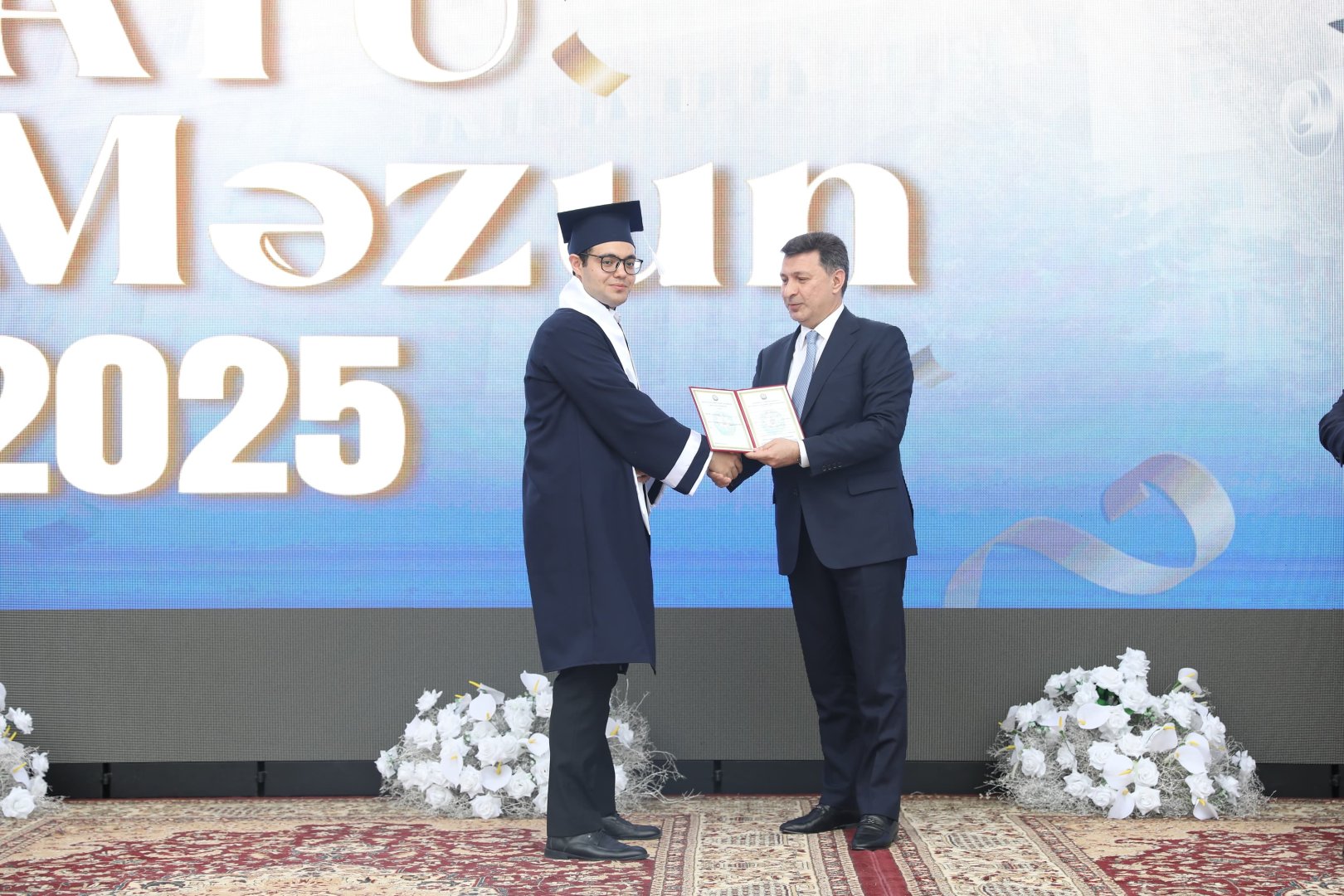 Həkimlik qəhrəmanlıqdır – Səhiyyə nazirindən Tibb Universitetinin məzunlarına çağırış (FOTO)
