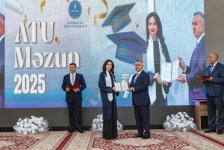 Həkimlik qəhrəmanlıqdır – Səhiyyə nazirindən Tibb Universitetinin məzunlarına çağırış (FOTO)