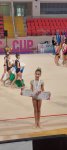 10 yaşlı gimnastın vətənpərvərlik nümayişi: Mətanət “Sarı Gəlin”ə sahib çıxdı (FOTO)