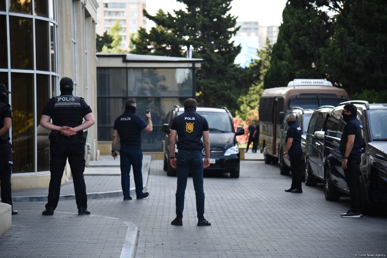 “Sputnik Azərbaycan”ın əməkdaşlarının saxlanılma görüntüləri (FOTO/VİDEO)