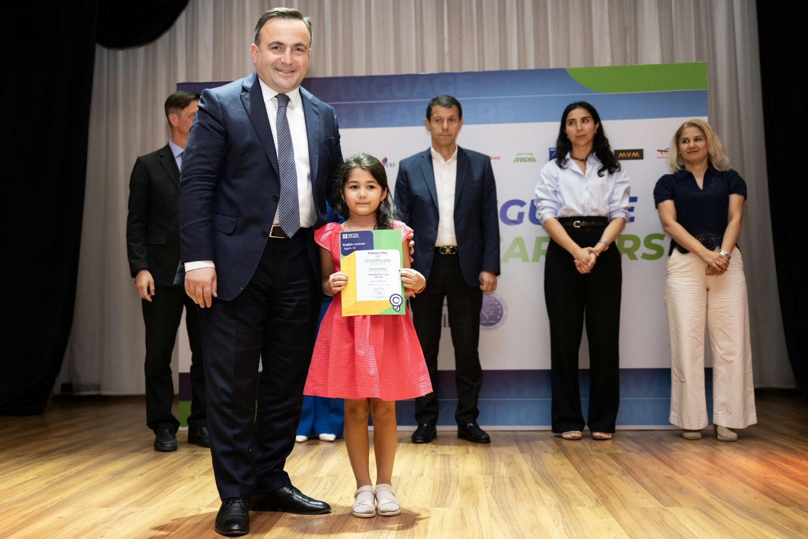 bp Bakı və ətraf ərazilərdə ingilis dilini yeni öyrənən gənclərə dəstək məqsədilə təhsil təşəbbüsünü uğurla tamamlayıb (FOTO)