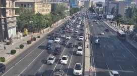 Sürücülərin NƏZƏRİNƏ: Paytaxtın bir sıra yollarında tıxac var - SİYAHI (FOTO)