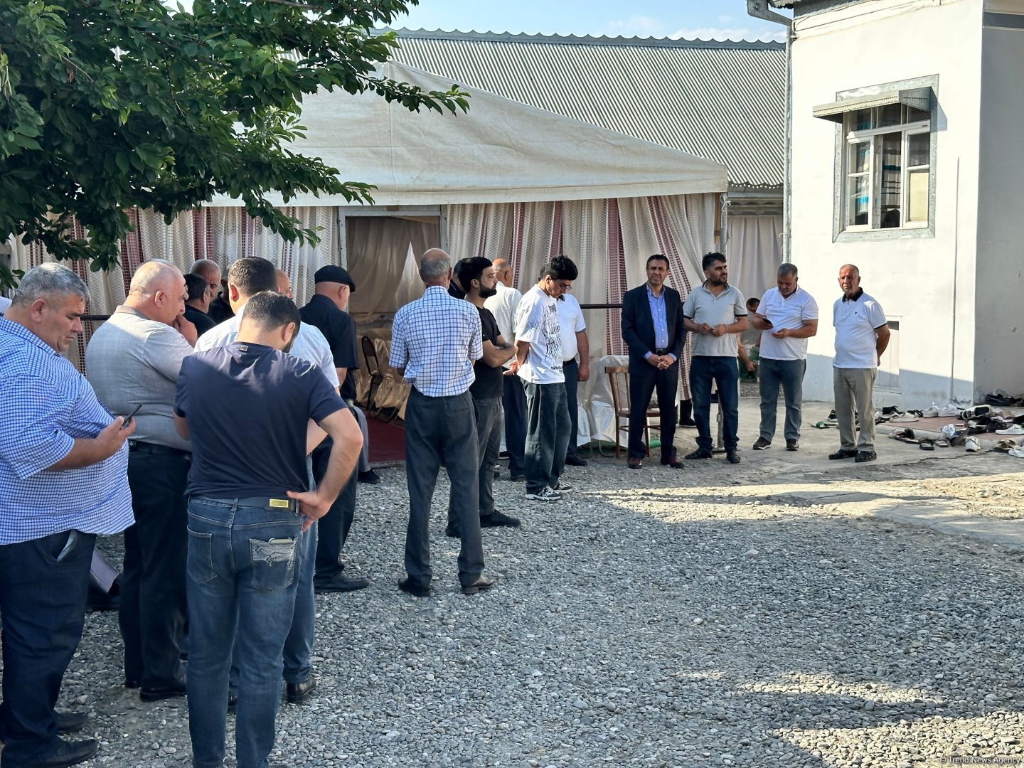 Yekaterinburqda qətlə yetirilən Səfərov qardaşlarının cənazəsi Ağcabədiyə gətirildi (FOTO)