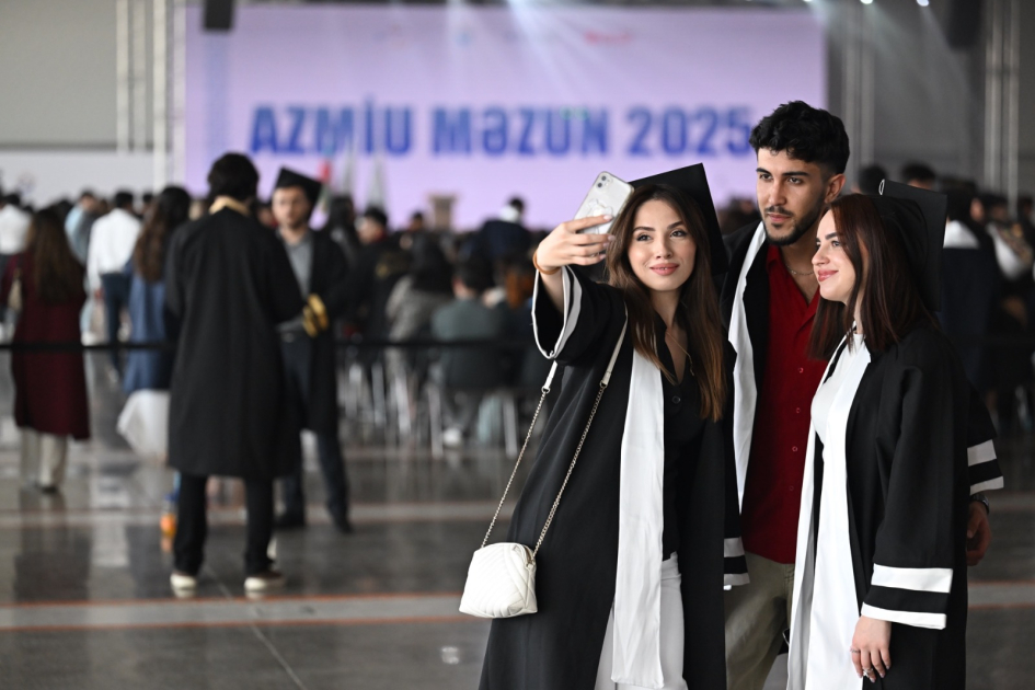 AzMİU-nun yaradılmasının 50-ci ilində təntənəli Məzun Günü — 2400-dən çox gənc yeni mərhələyə qədəm qoydu (FOTO)