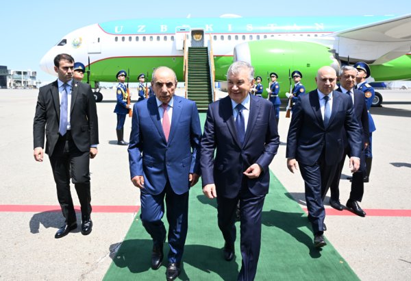 Özbəkistan Prezidenti Şavkat Mirziyoyev Azərbaycana dövlət səfərinə gəlib (FOTO)