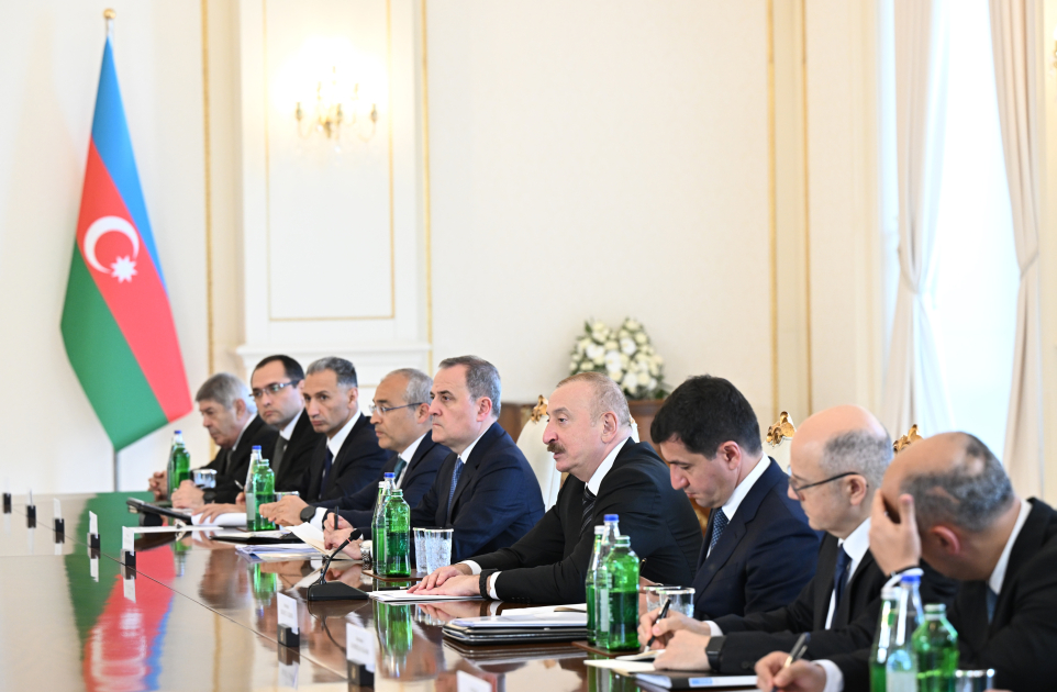 Prezident İlham Əliyev və Prezident Şavkat Mirziyoyevin iştirakı ilə Azərbaycan-Özbəkistan Ali Dövlətlərarası Şuranın ikinci iclası keçirilib (FOTO/VİDEO) (YENİLƏNİB-2)