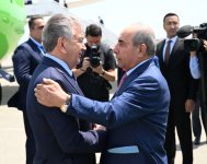 Özbəkistan Prezidenti Şavkat Mirziyoyev Azərbaycana dövlət səfərinə gəlib (FOTO)