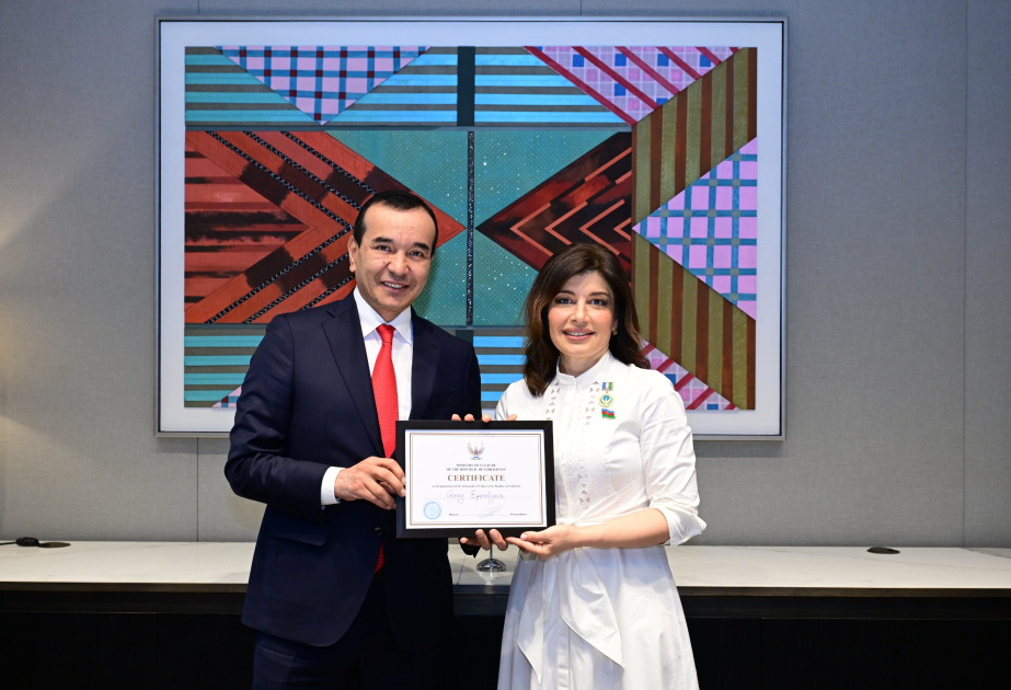 Günay Əfəndiyeva "Özbəkistanın mədəniyyət elçisi" medalı ilə təltif edilib