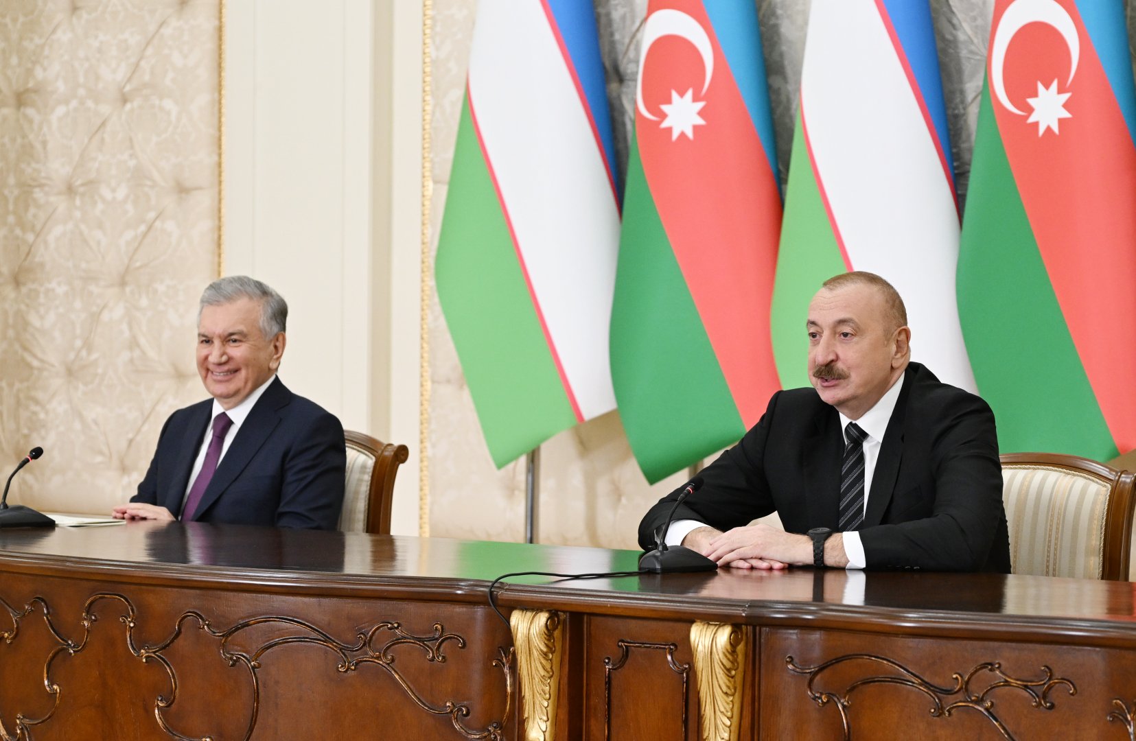 Prezident İlham Əliyev və Prezident Şavkat Mirziyoyev mətbuata bəyanatlarla çıxış ediblər (YENİLƏNİB) (FOTO)