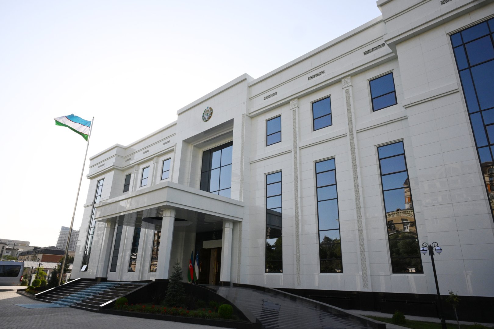 Prezidentlər İlham Əliyev və Şavkat Mirziyoyev Özbəkistanın Azərbaycandakı səfirliyinin yeni binasının açılışında iştirak ediblər (YENİLƏNİB) (FOTO/VİDEO)
