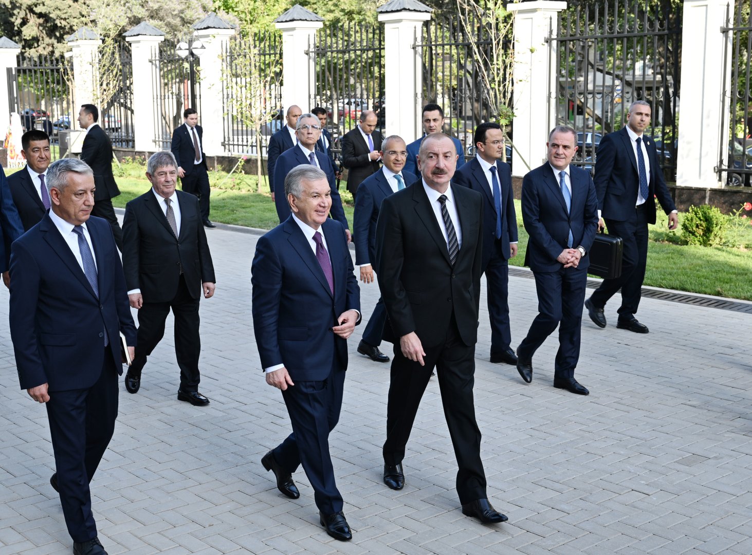 Prezidentlər İlham Əliyev və Şavkat Mirziyoyev Özbəkistanın Azərbaycandakı səfirliyinin yeni binasının açılışında iştirak ediblər (YENİLƏNİB) (FOTO/VİDEO)