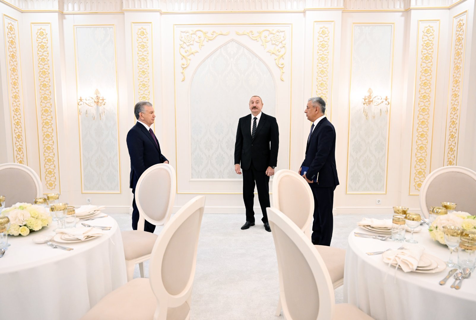 Prezidentlər İlham Əliyev və Şavkat Mirziyoyev Özbəkistanın Azərbaycandakı səfirliyinin yeni binasının açılışında iştirak ediblər (YENİLƏNİB) (FOTO/VİDEO)