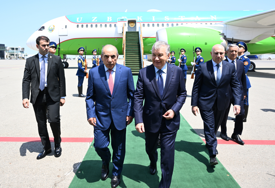 Özbəkistan Prezidenti Şavkat Mirziyoyev Azərbaycana dövlət səfərinə gəlib (FOTO)