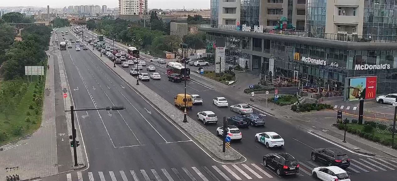 Sürücülərin NƏZƏRİNƏ: Bakıda bu yollarda sıxlıq var - SİYAHI (FOTO)