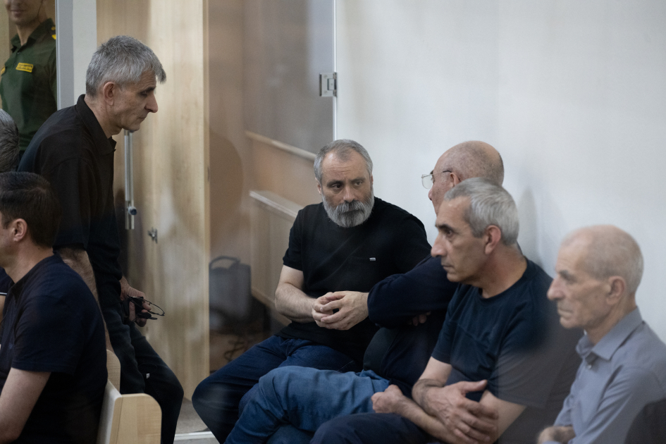 Ermənistan silahlı qüvvələrinin əsir və girov götürdükləri azərbaycanlılara verdiyi işgəncələrlə bağlı məhkəmədə ifadələr dinlənilib (FOTO)