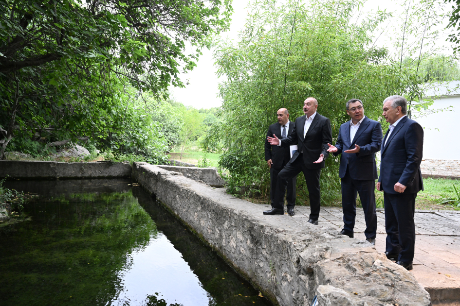 Prezident İlham Əliyev, Özbəkistan Prezidenti Şavkat Mirziyoyev və Qırğızıstan Prezidenti Sadır Japarov Ağdamda Şahbulaq qalasında olublar (FOTO)