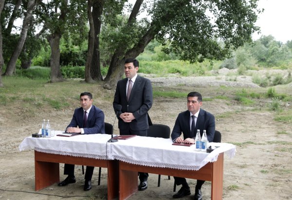 Xaçmazın Qalağan kəndində sakinlərin müraciət və təklifləri dinlənilib (FOTO)