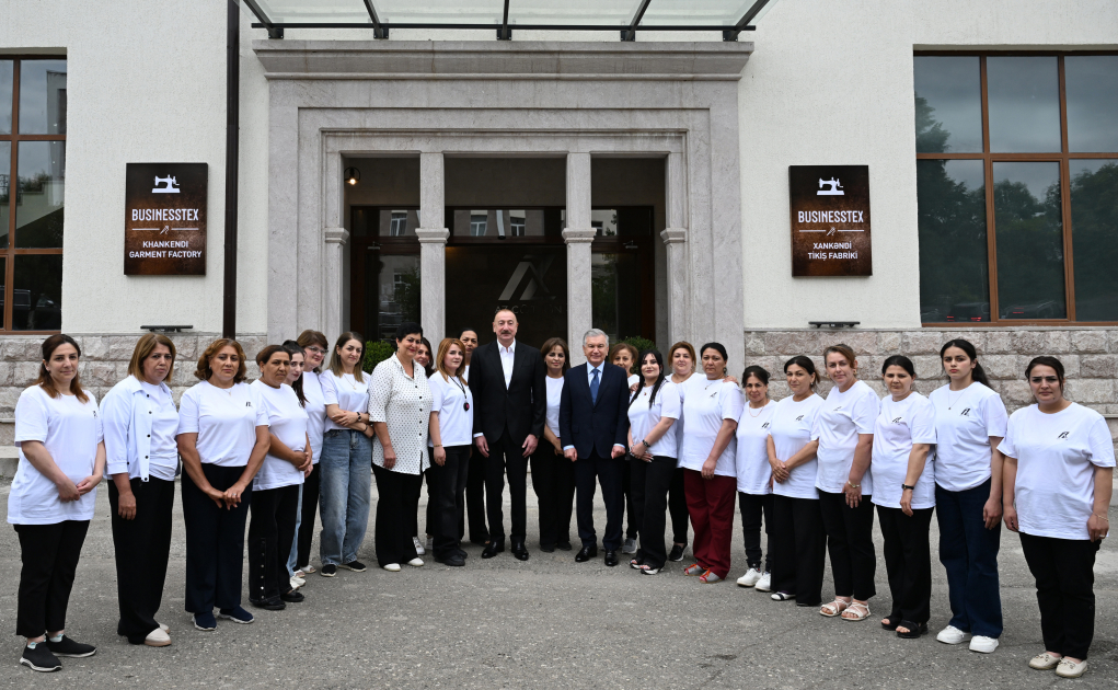 Prezident İlham Əliyev və Prezident Şavkat Mirziyoyev Xankəndidəki “Businesstex JV” tikiş fabrikinin fəaliyyəti ilə tanış olublar (FOTO)