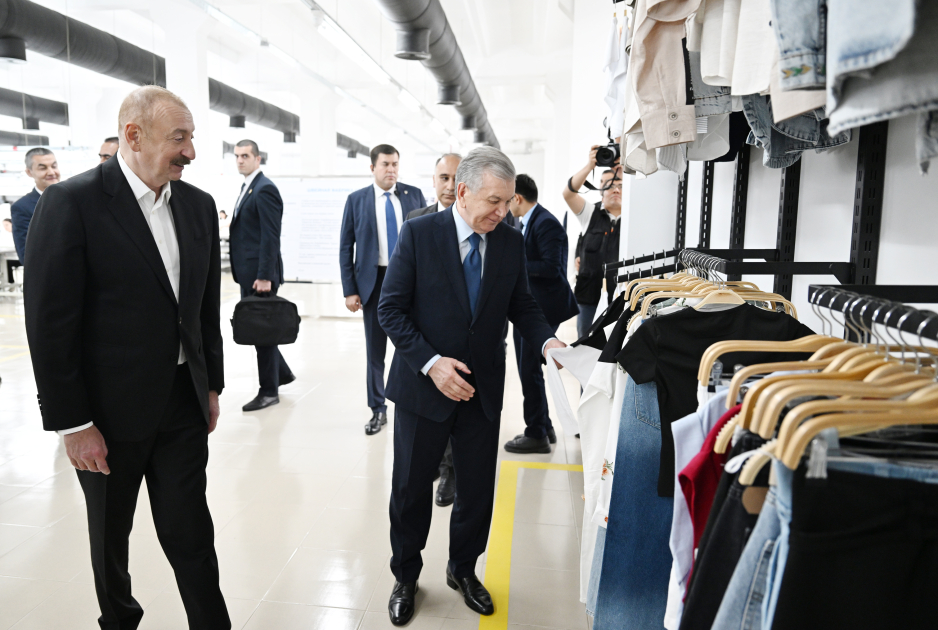 Prezident İlham Əliyev və Prezident Şavkat Mirziyoyev Xankəndidəki “Businesstex JV” tikiş fabrikinin fəaliyyəti ilə tanış olublar (FOTO)