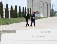 Prezident İlham Əliyev Xankəndidə Zəfər parkında görülən tikinti işləri ilə tanış olub (FOTO/VİDEO)