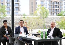 Prezident İlham Əliyev və ECO-nun 17-ci Zirvə görüşünün iştirakçıları Ağdamdakı “İmarət” Kompleksində Qarabağ atlarının “Zəfər” şousunu izləyiblər (FOTO/VİDEO)