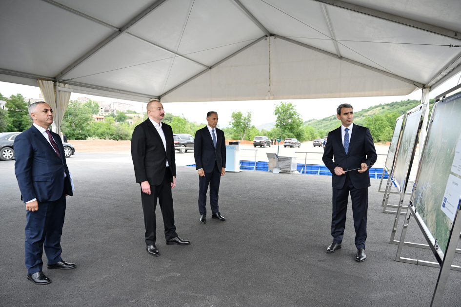 Prezident İlham Əliyev Xankəndi Dəmir Yolu və Avtovağzal Kompleksinin təməlini qoyub (FOTO)