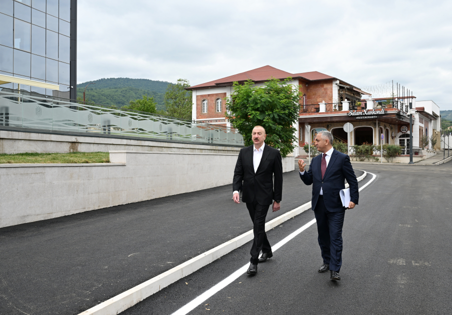 Prezident İlham Əliyev “Xankəndi” Biznes Mərkəzinin açılışında iştirak edib (FOTO)