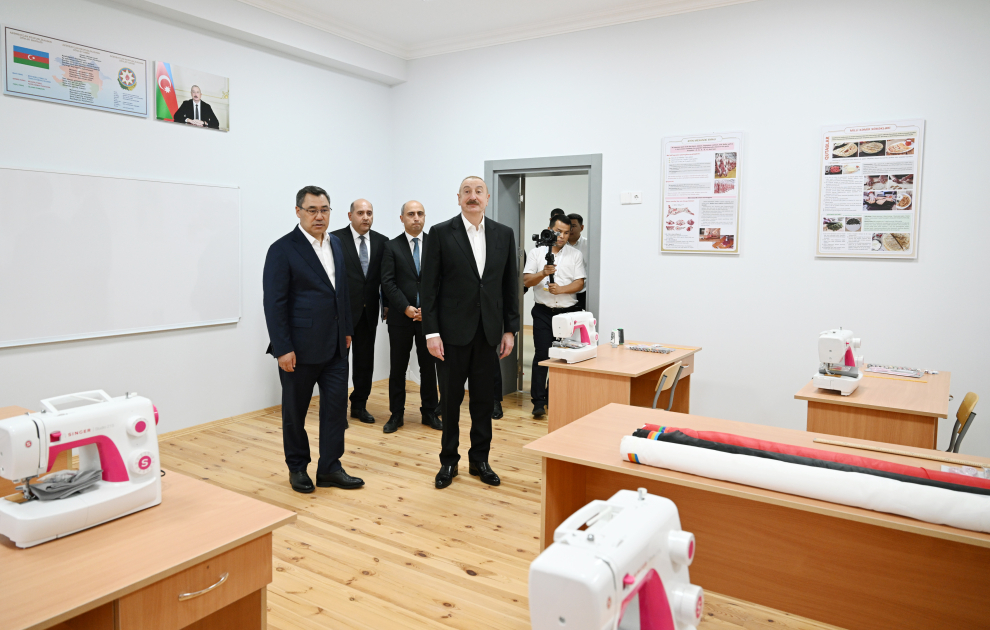 Prezident İlham Əliyev və Prezident Sadır Japarov Ağdam rayonunun Xıdırlı kəndinin 1-ci mərhələsinin açılışında iştirak ediblər (FOTO/VİDEO) (YENİLƏNİB)