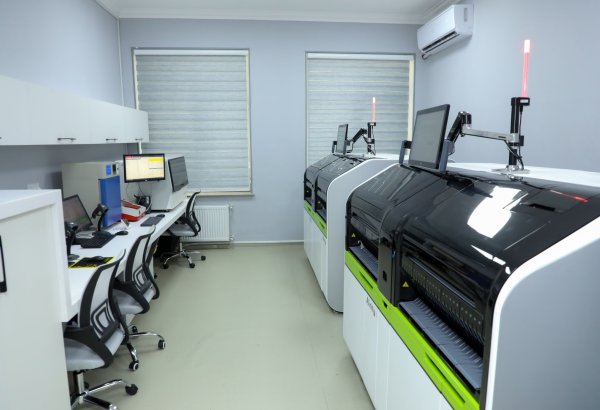 Azərbaycanda ilk dəfə laboratoriya nümunələrinin daşınması üçün “ağıllı daşıma sistemi” tətbiq edilib