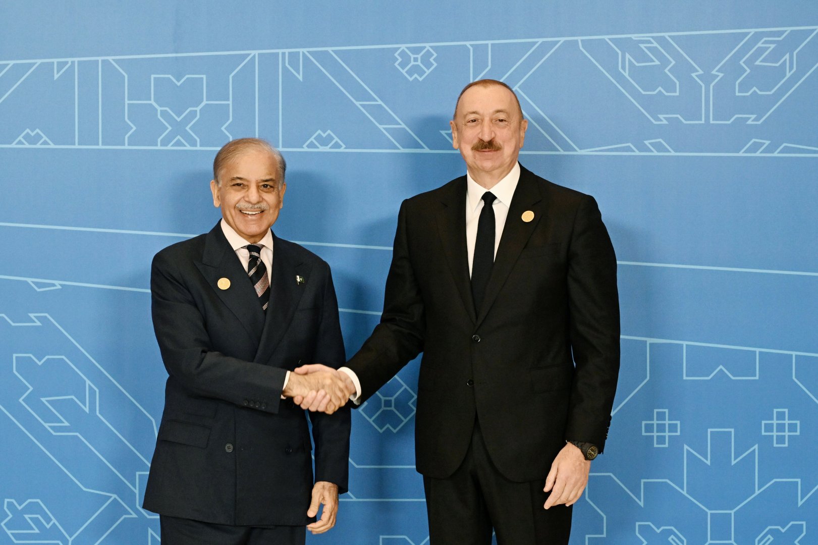 Prezident İlham Əliyev Xankəndi şəhərində İqtisadi Əməkdaşlıq Təşkilatının 17-ci Zirvə görüşündə çıxış edib (FOTO/VİDEO) (YENİLƏNİB-6)