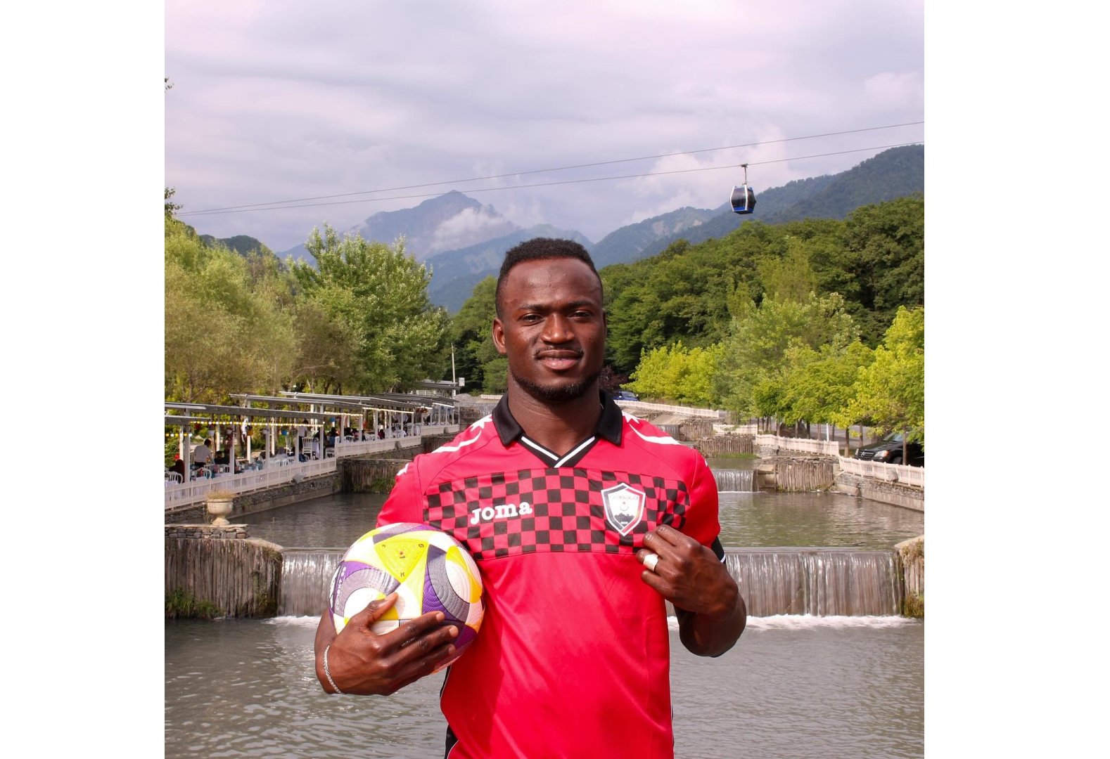“Qəbələ” futbol klubu qanalı müdafiəçi ilə müqavilə imzalayıb