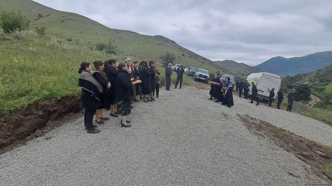 Kəlbəcərdə Birinci Qarabağ müharibəsində itkin düşmüş 3 şəhidin nəşinin qalıqları dəfn edildi (YENİLƏNİB) (FOTO)