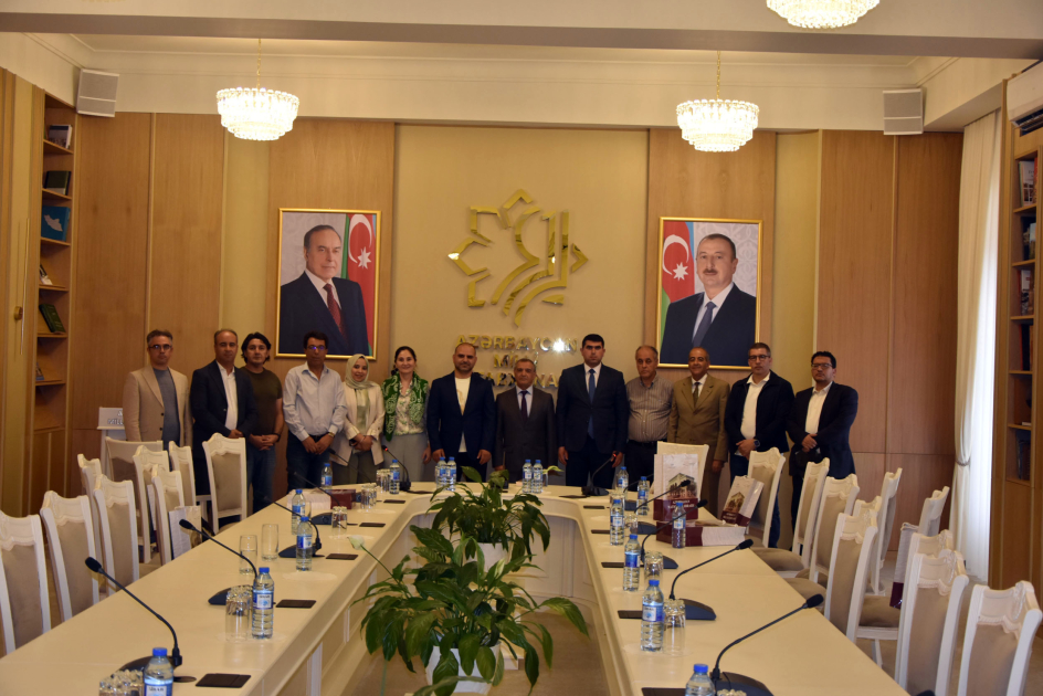 Mərakeşli jurnalistlər Milli Kitabxananda olublar (FOTO)