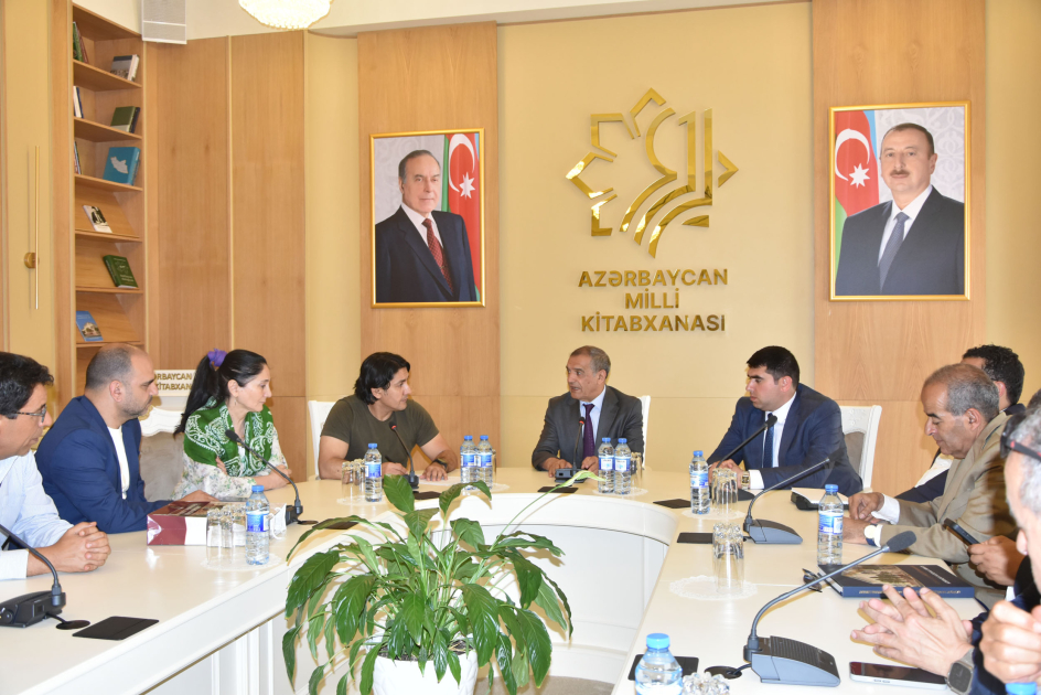 Mərakeşli jurnalistlər Milli Kitabxananda olublar (FOTO)
