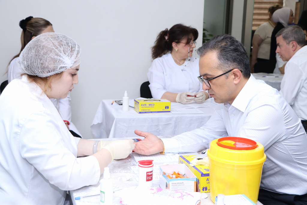 Azərbaycan İlahiyyat İnstitutunda qanvermə aksiyası keçirilib (FOTO)