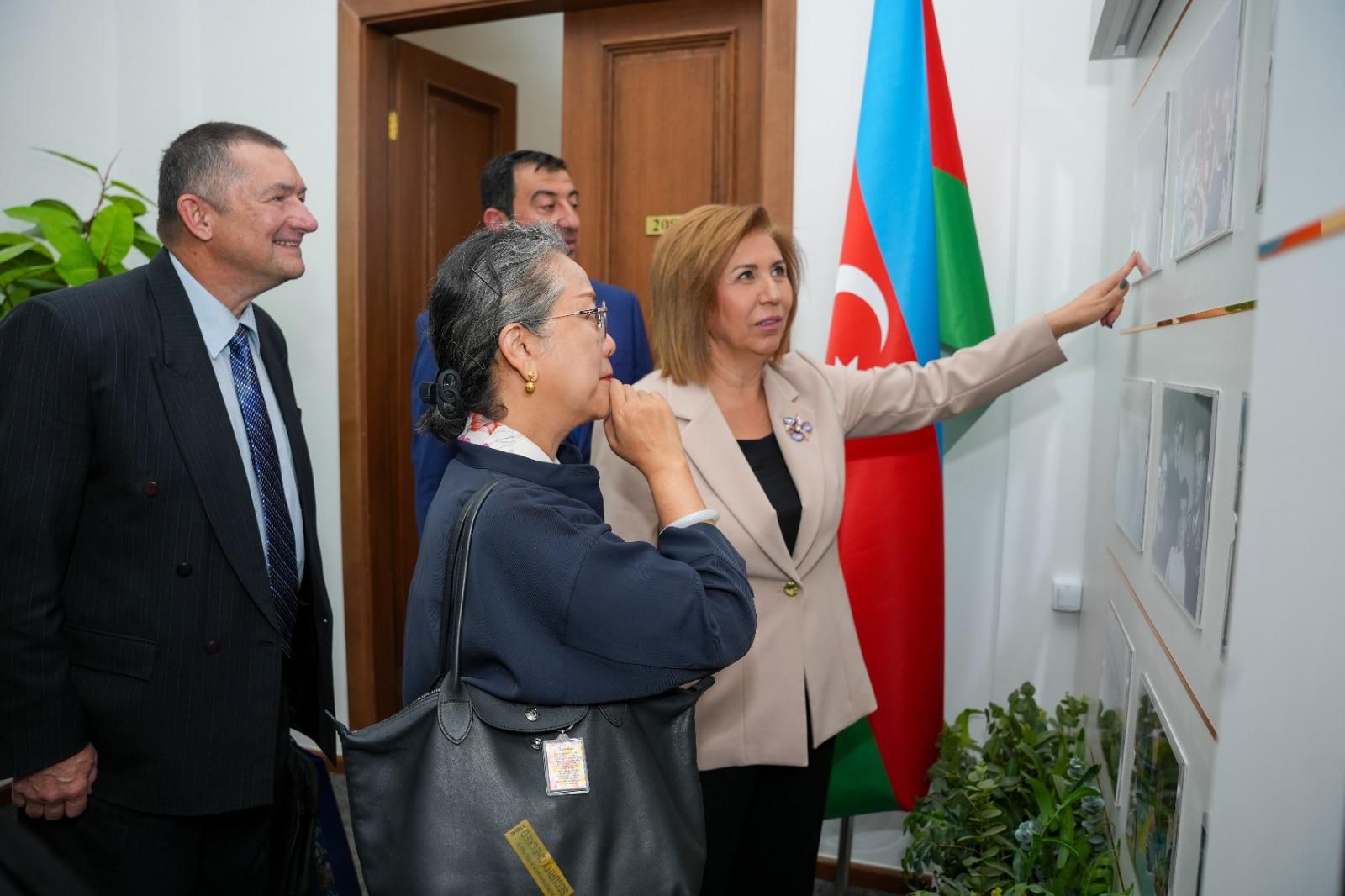 Bahar Muradova UNESCAP-ın icraçı katibi ilə görüşüb (FOTO)
