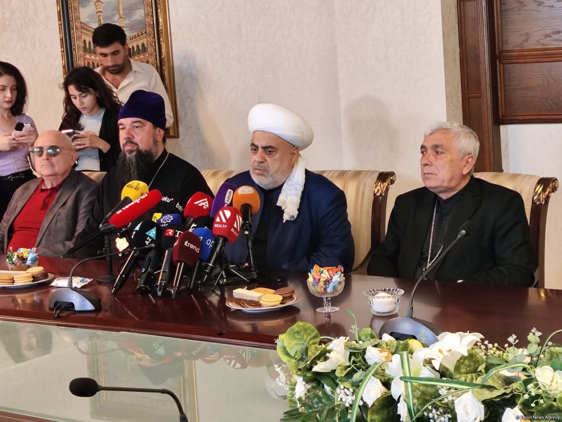 İctimai xadimlər, millət vəkilləri də aksiyada iştirak edir - Şeyxülislam