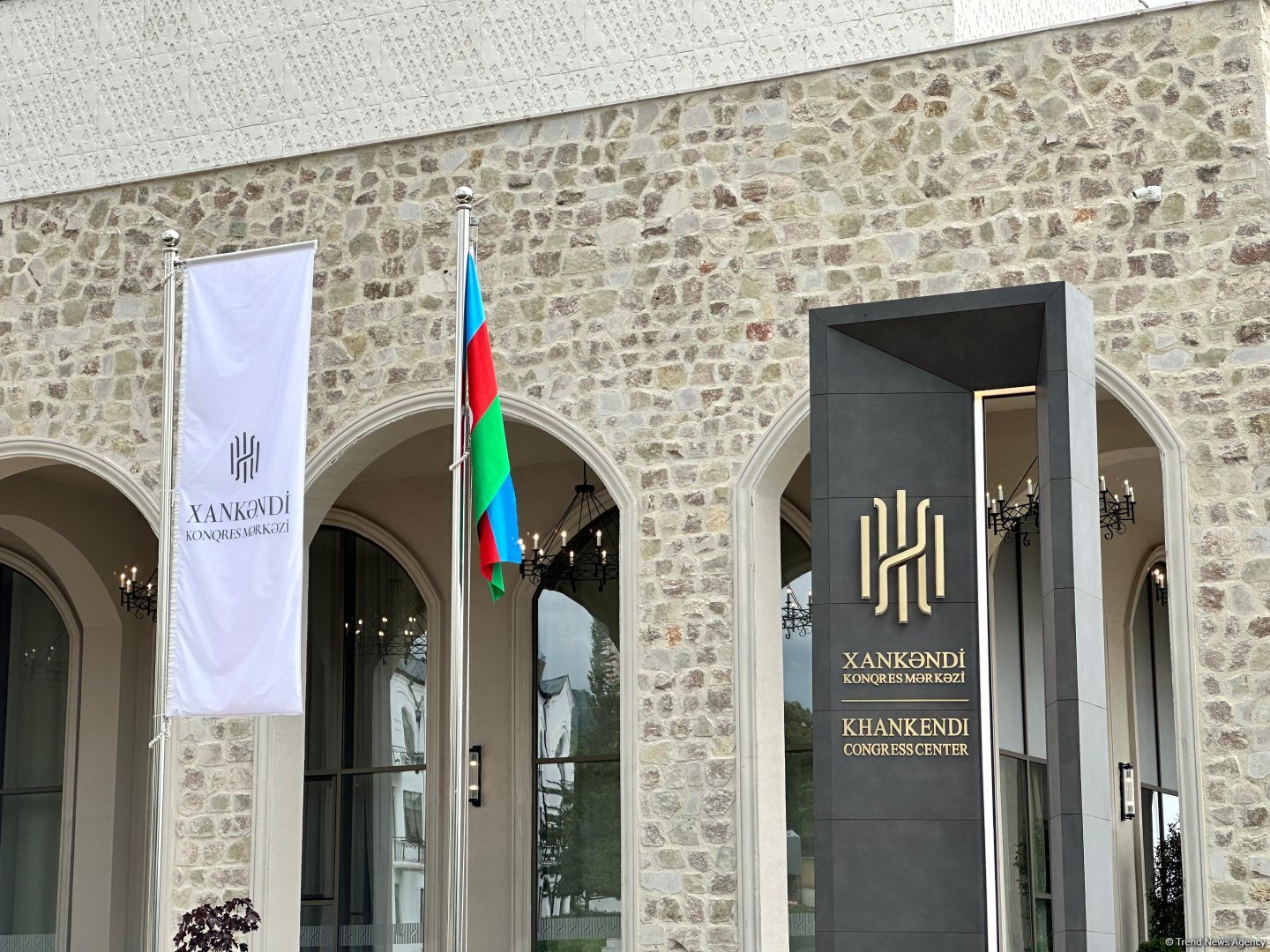 Xankəndi Konqres Mərkəzi müasirliklə milli memarlıq ənənələrini birləşdirib - Mərkəz nümayəndəsi (FOTO)