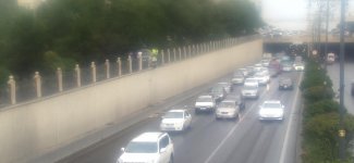Bakıda minik avtomobili sərnişin avtobusu ilə toqquşdu (FOTO)(YENİLƏNİB)