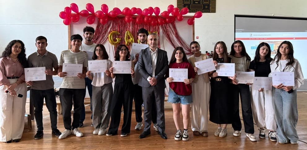 Marneulidəki soydaşlarımızın təhsili diqqət mərkəzindədir (FOTO)