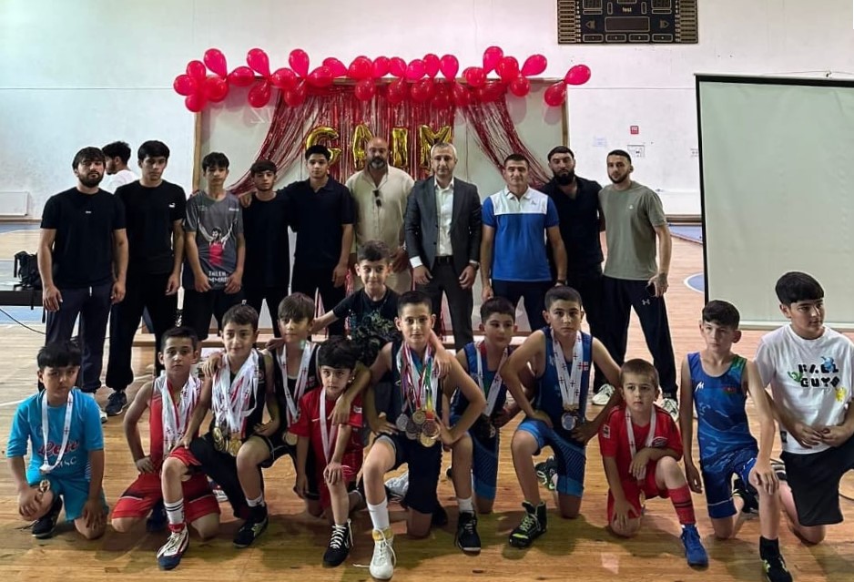 Marneulidəki soydaşlarımızın təhsili diqqət mərkəzindədir (FOTO)