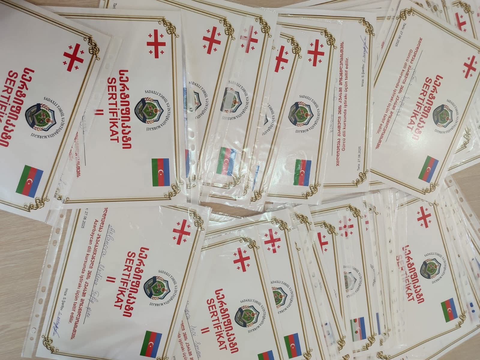 Marneulidəki soydaşlarımızın təhsili diqqət mərkəzindədir (FOTO)