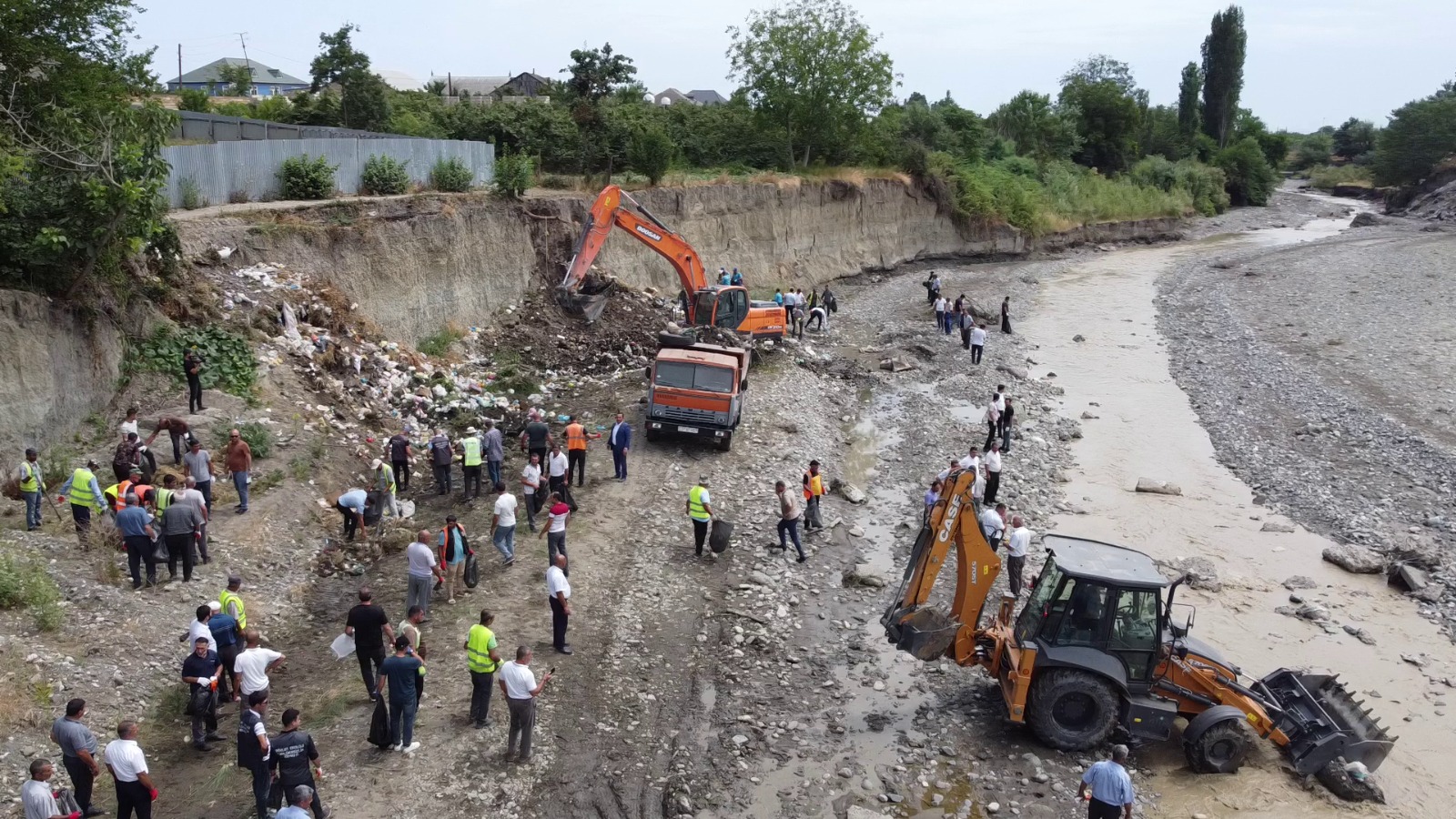 Xaçmazda Qudyalçayın rayon ərazisindən keçən hissəsində növbəti təmizlik aksiyası keçirilib (FOTO)