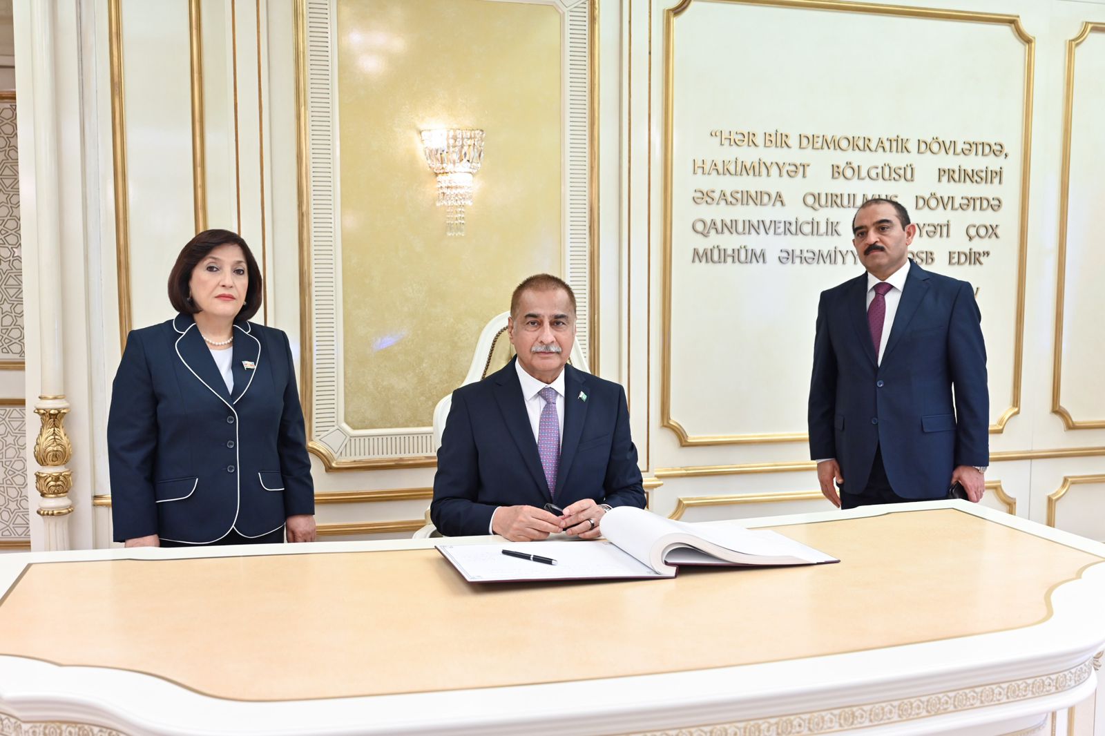 Azərbaycan və Pakistan arasında strateji münasibətlərın hazırkı vəziyyəti müzakirə olunub (FOTO)