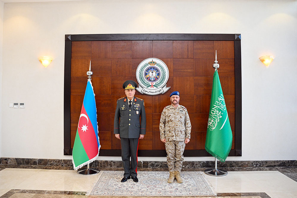 Azərbaycan ilə Səudiyyə Ərəbistanı arasında hərbi əməkdaşlığın genişləndirilməsi müzakirə olunub (FOTO)
