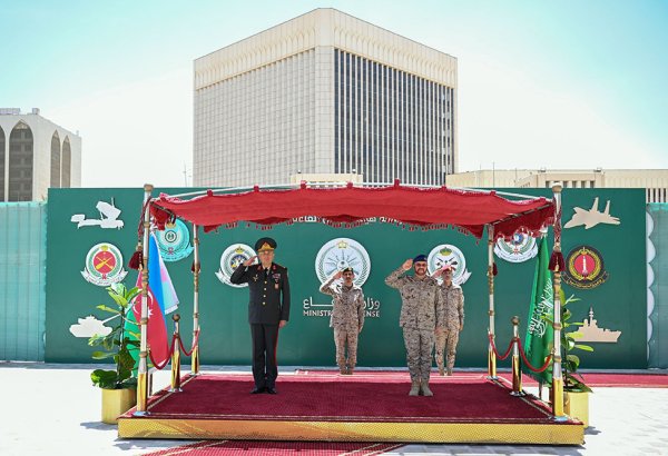 Azərbaycan ilə Səudiyyə Ərəbistanı arasında hərbi əməkdaşlığın genişləndirilməsi müzakirə olunub (FOTO)