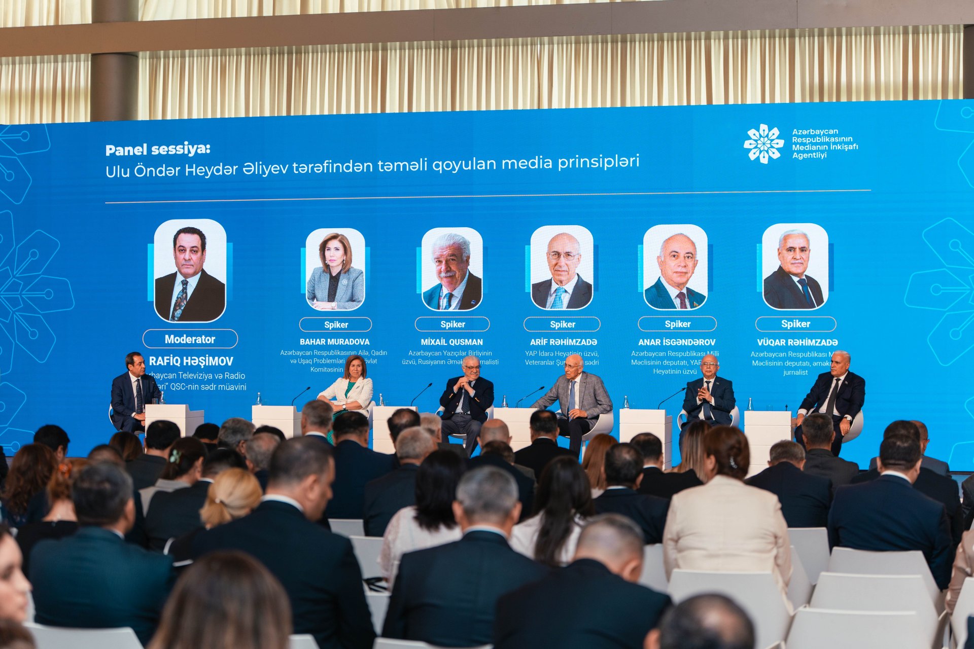 “Medianın inkişafında Ümummilli Lider Heydər Əliyevin rolu” adlı konfrans və “Azərbaycan mətbuatının 150 ili: Tarixdən günümüzə” adlı sərgi təşkil edilib (FOTO) (YENİLƏNİB)