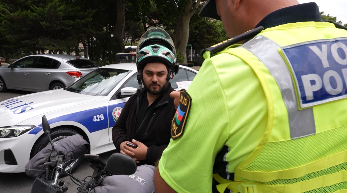 Yol polisi motosiklet sürücülərinin qayda pozuntularına qarşı nəzarəti gücləndirib (FOTO)